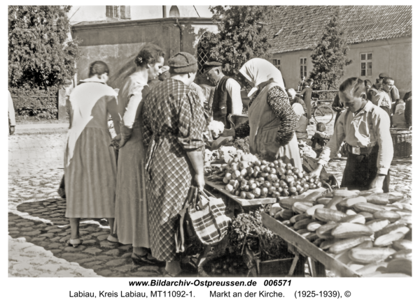 Labiau, Markt an der Kirche