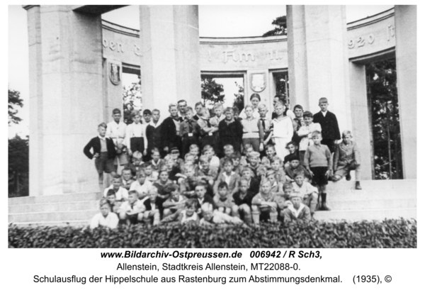 Allenstein, Schulausflug der Hippelschule aus Rastenburg zum Abstimmungsdenkmal