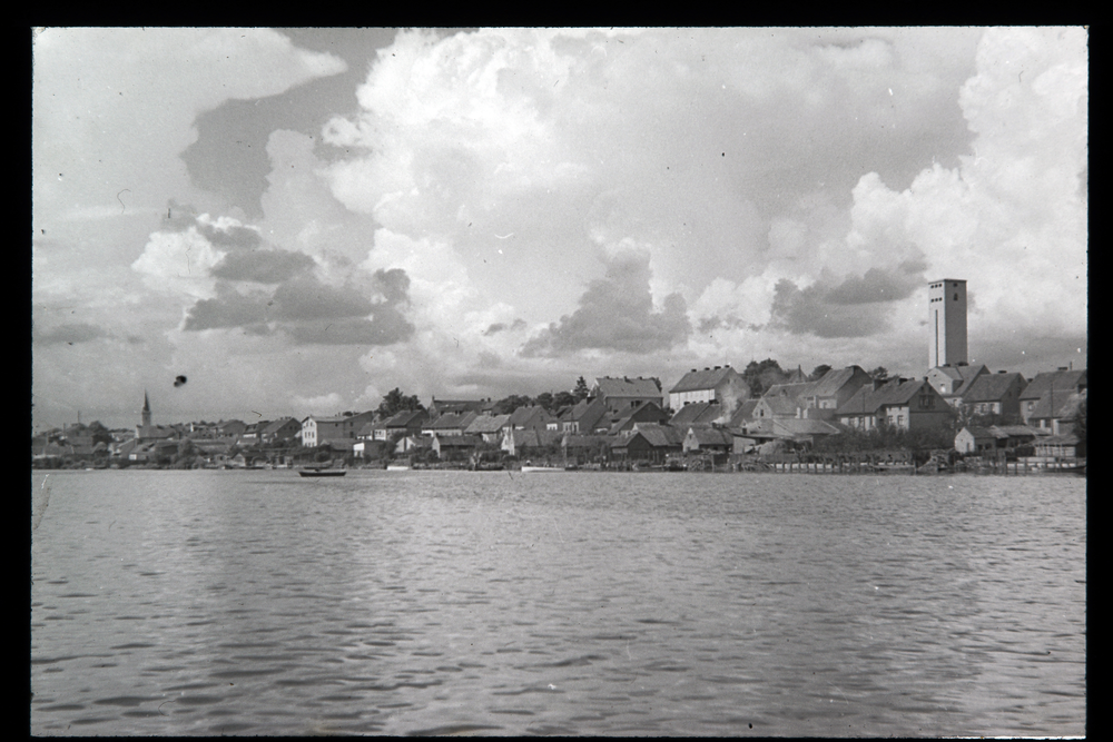 Nikolaiken Kr. Sensburg, Ortsansicht vom Nikolaiker See aus