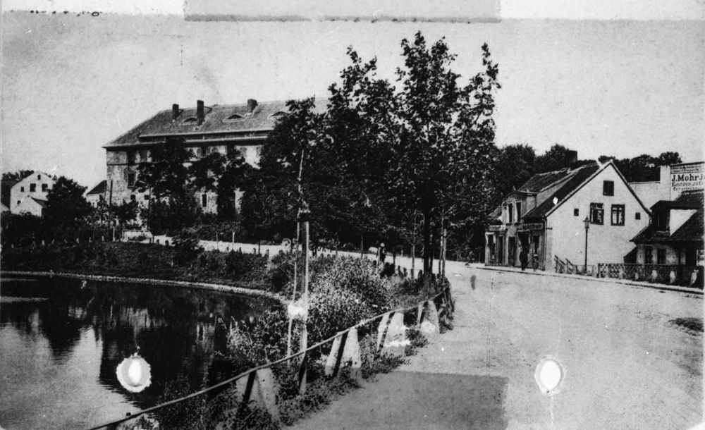 Insterburg, Pregelstraße mit Promenade