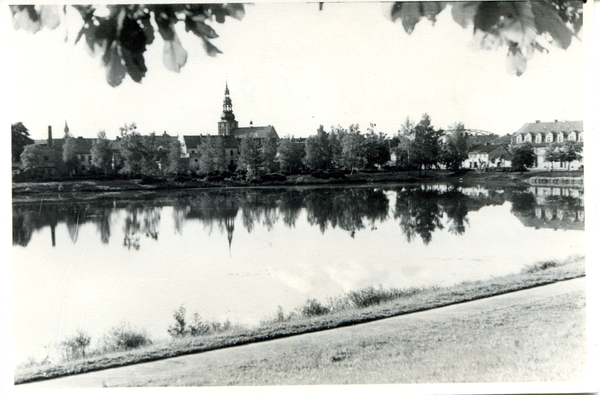 Tilsit, Blick über den Mühlenteich zur Deutschen Kirche