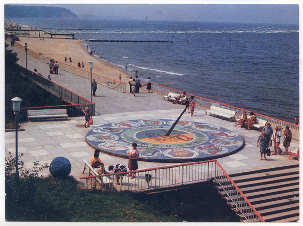 Rauschen Kr. Samland, Strand mit Sonnenuhr