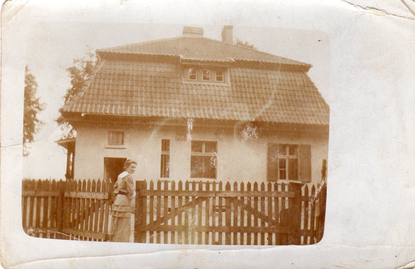 Südenort, Försterei und die schöne Frau Schütze (vermutlich)