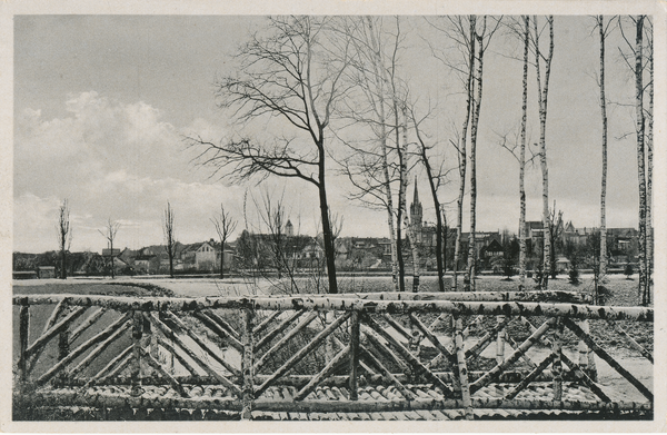 Rastenburg, Blick vom Bürgerpark zum Oberteich und zur Stadt