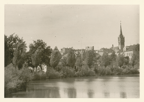 Rastenburg, Oberteich mit Katholischer Kirche