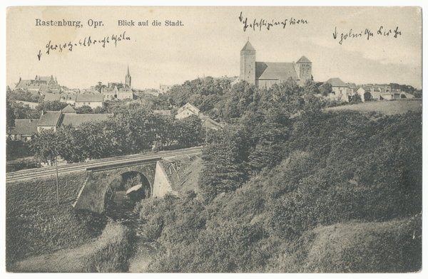 Rastenburg, Blick auf die Stadt und die Bahnlinie