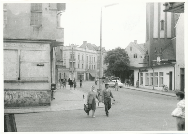 Rastenburg, Königsberger Straße / Wilhelmplatz und Kath. Kirche