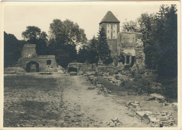 Preußisch Mark, Burgruine mit Burgturm