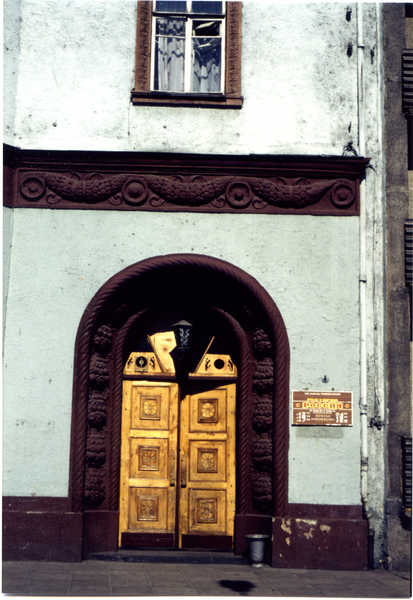 Tilsit (Советск),Eingang der ehemaligen Reichsbank - heute Hotel "Rossija"