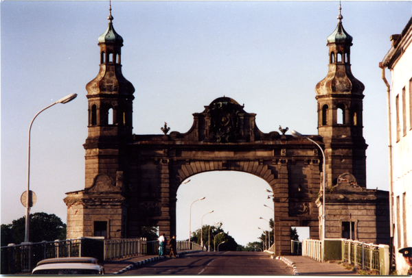 Tilsit (Советск), Portal der Luisenbrücke