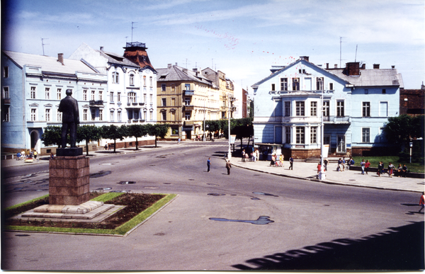Tilsit (Советск), Am ehemaligen Hohen Tor mit Blick in die Hohe Straße