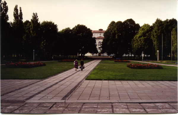 Tilsit (Советск), Auf dem ehemaligen Anger, im Hintergrund das Theater