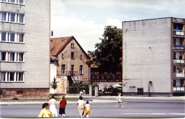 Tilsit (Советск), Ehemaliger Fletcherplatz und Deutsche Straße sowie Pfarrhaus der einstmaligen Deutschen Kirche