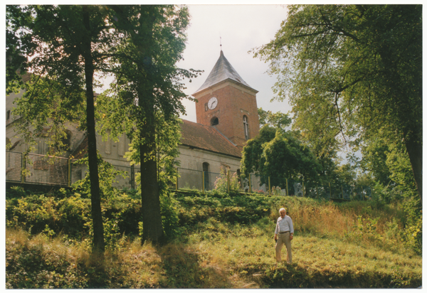 Plauten, Kirche