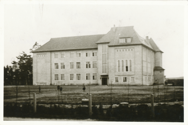 Pogegen, Lehrerinnen-Bildungsanstalt