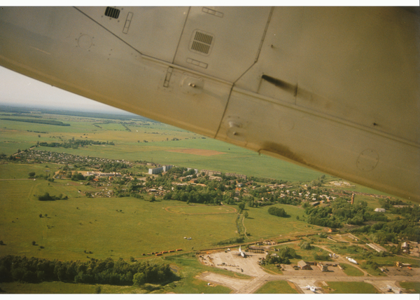 Powunden Kr. Samland, Ortsansicht mit Flugplatz, Luftbild