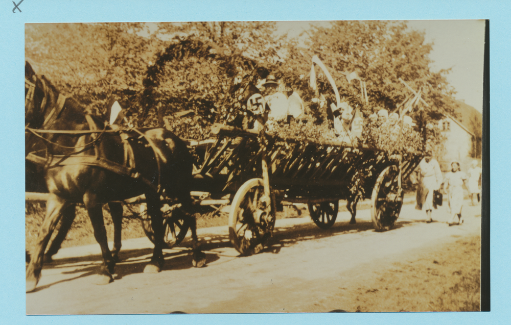 Friedenberg, 1. Mai 1936, Festwagen des Gutes Mehleden