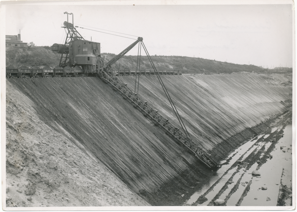 Palmnicken, Bernsteinwerk, Tagebau, Bernsteingewinnung mit dem Bagger