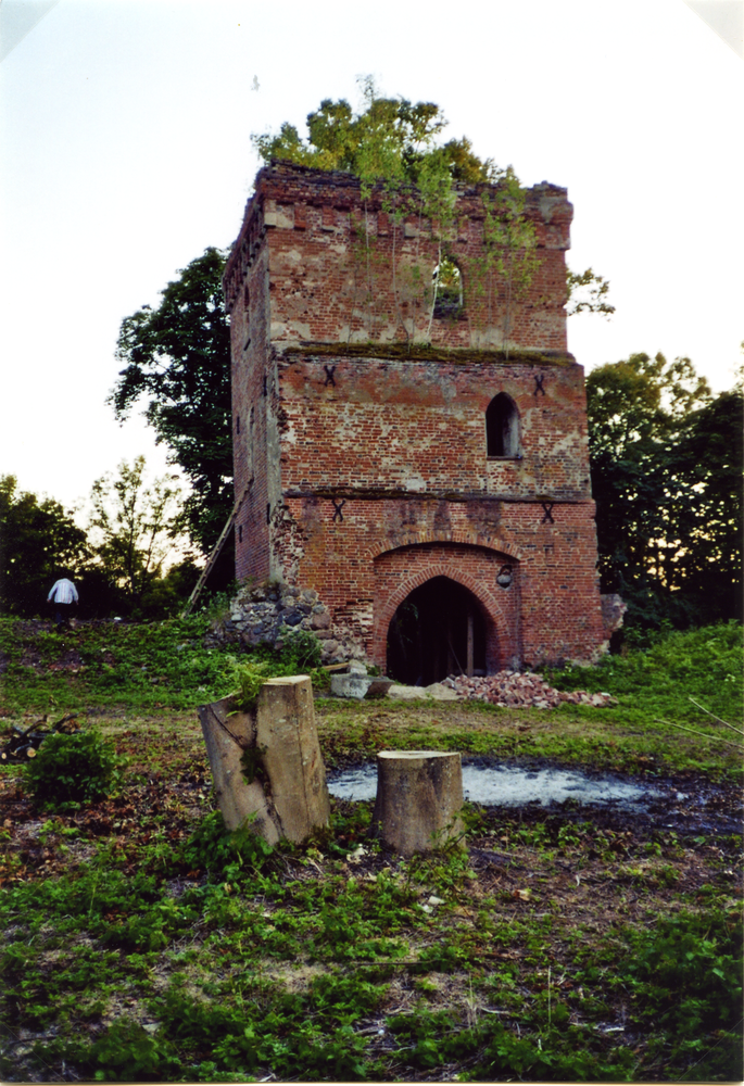 Groß Wohnsdorf (Курортное), Ehemaliges Burgtor zur alten Burg von Groß Wohnsdorf