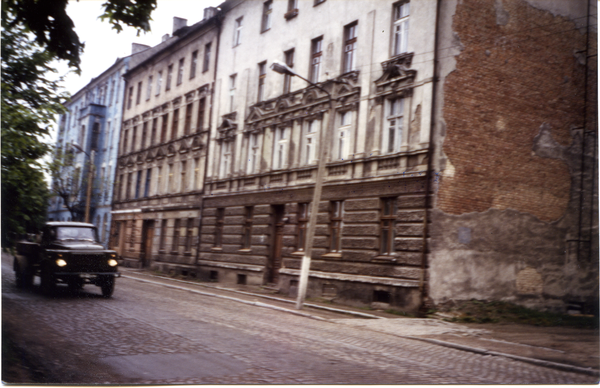 Tilsit (Советск), Alte Häuser in der ehemaligen  Kleffelstraße Ecke Stolbecker Straße