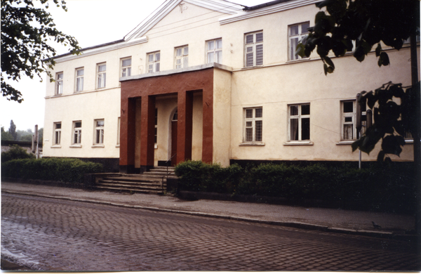 Tilsit (Советск), Umgebautes Verwaltungsgebäude des E-Werkes in der ehemaligen Stolbecker Straße