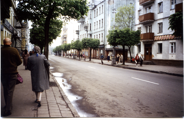 Tilsit (Советск), Ehemalige Hohe Straße, links die Post, Richtung Hohes Tor