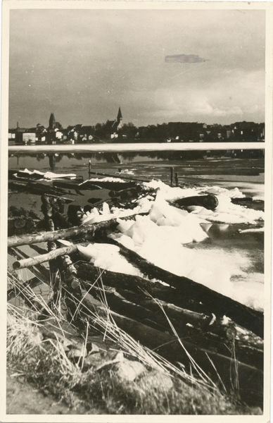 Osterode (Ostpr.), Ortsansicht über den Drewenzsee im Winter