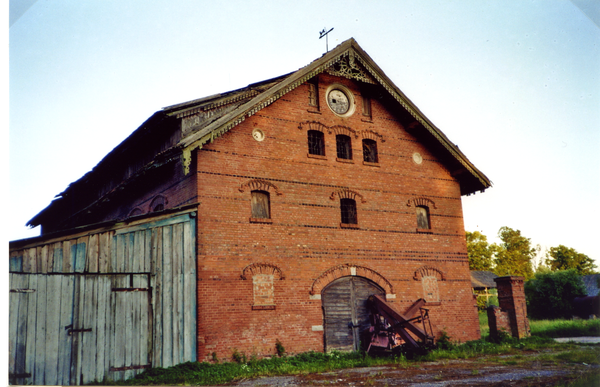 Groß Wohnsdorf (Курортное), Ehemaliges Stallgebäude