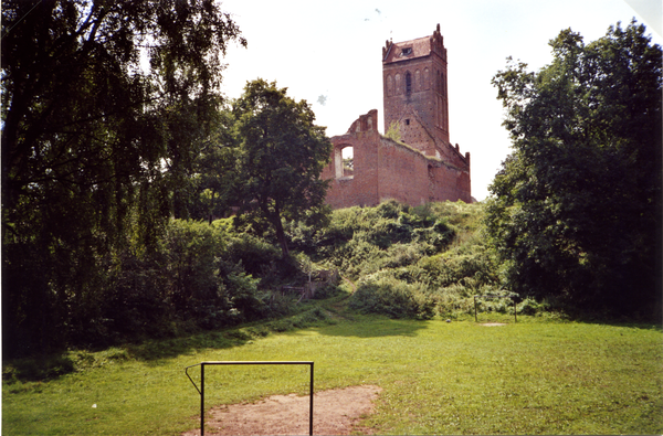 Gerdauen (Железнодорожный),  Rückseite der Kirchenruine