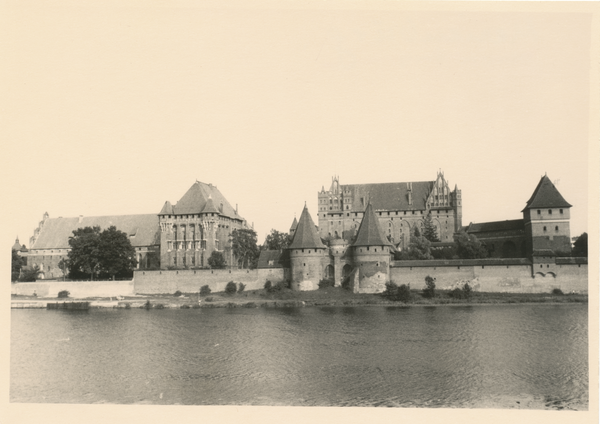 Marienburg i. Westpr., Die Marienburg von der Nogatseite