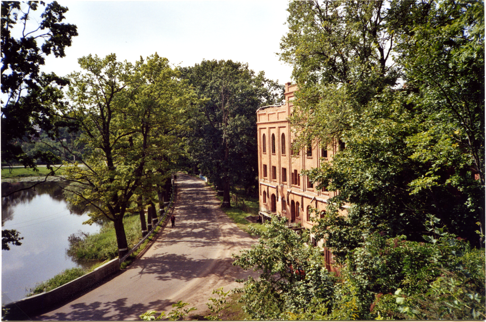 Gerdauen (Железнодорожный), Blick von der Schlossmauer auf die alte Kreisstraße