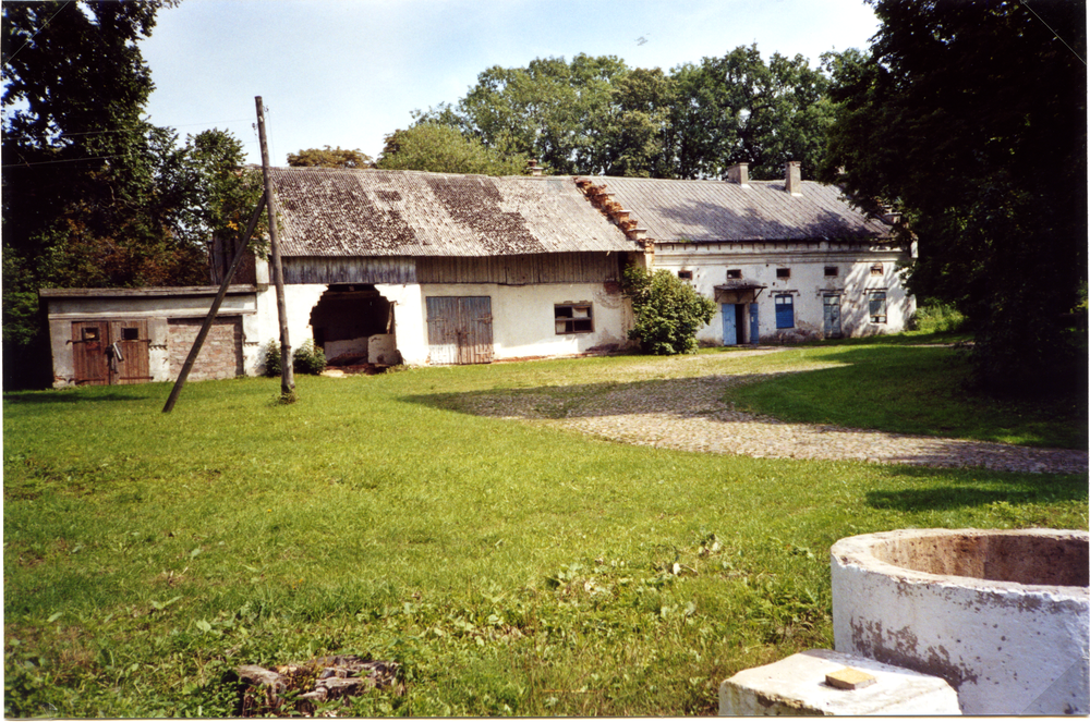 Gerdauen (Железнодорожный), Wirtschaftsgebäude des ehemaligen Schlosses