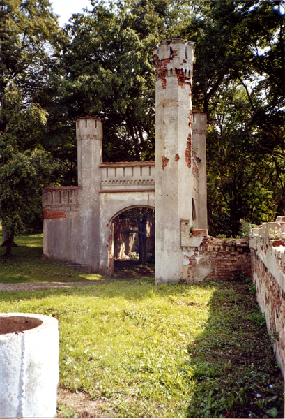 Gerdauen (Железнодорожный), Ehemaliger Eingang zum Schloss