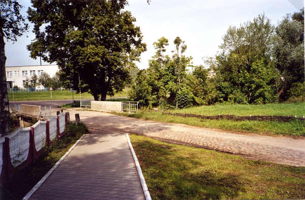 Nordenburg (Крылово), Die ehemalige Kreisstraße, links Nordenburg, rechts Richtung Insterburg