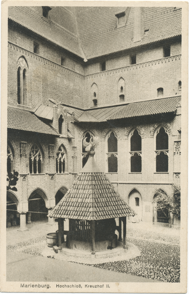 Marienburg, Die Marienburg, Kreuzhof mit Schloßbrunnen