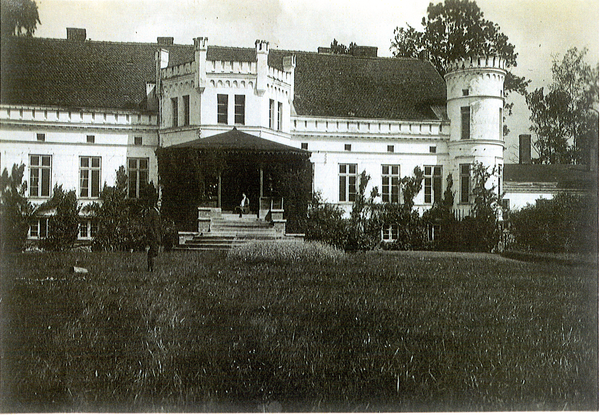 Schönwiese Kr. Gerdauen,  Gutshaus - Gartenansicht mit Park