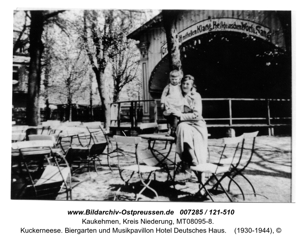 Kuckerneese. Biergarten und Musikpavillon Hotel Deutsches Haus