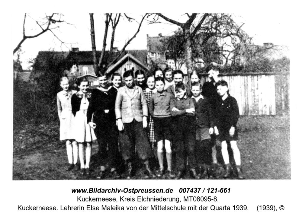 Kuckerneese. Lehrerin Else Maleika von der Mittelschule mit der Quarta 1939