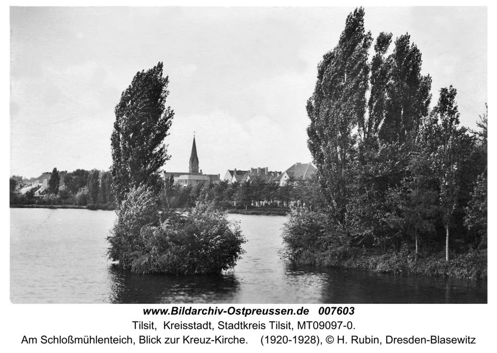 Tilsit, Am Schloßmühlenteich, Blick zur Kreuz-Kirche