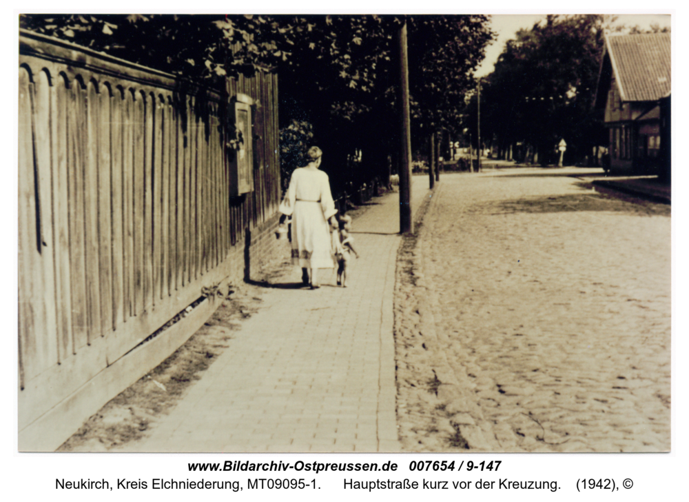 Neukirch 83, Hauptstraße kurz vor der Kreuzung