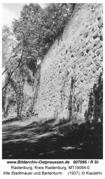 Rastenburg, Hospitalstraße, Alte Stadtmauer und Bartenturm