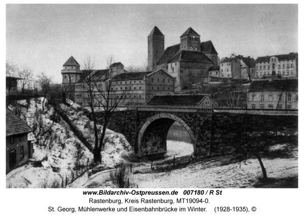 Rastenburg, St. Georg, Mühlenwerke und Eisenbahnbrücke im Winter