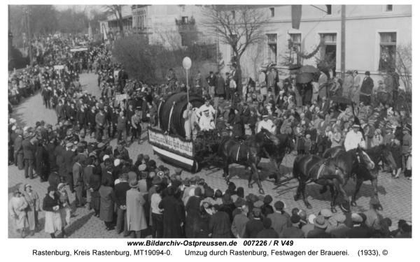 Rastenburg, Mai-Umzug durch Rastenburg, Festwagen der Brauerei