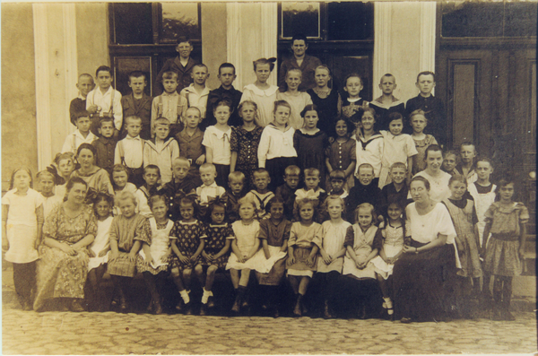 Neukirch 186, Schüler der Privatschule