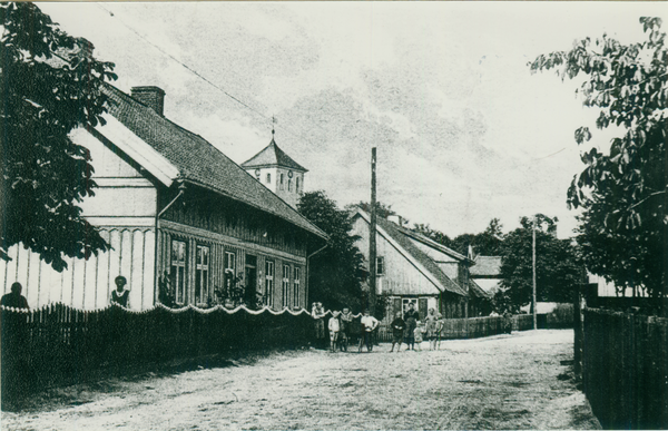 Neukirch 241, Blick zur Kirche