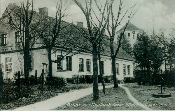 Neukirch 281, Pfarrhaus und Kirche