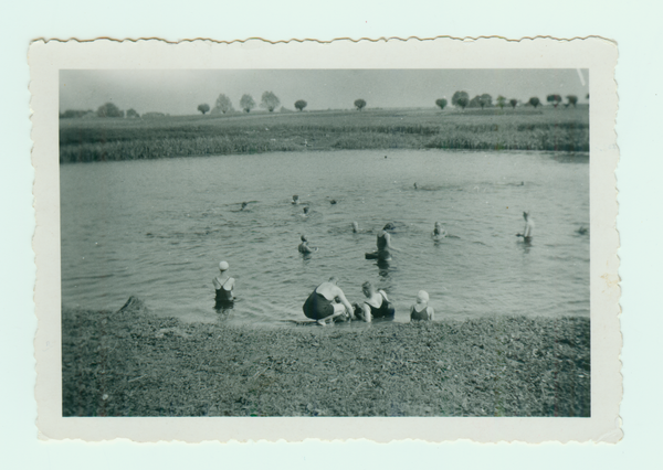 Neukirch 148, Badevergnügen in der Schalteik