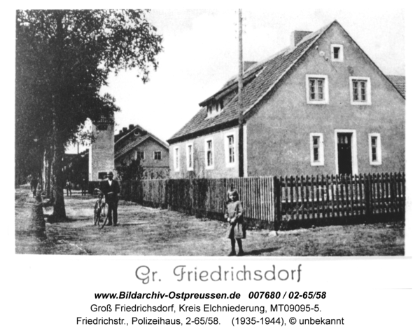 Groß Friedrichsdorf, Friedrichstr., Polizeihaus, 2-65/58