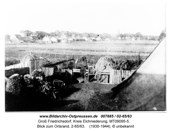 Groß Friedrichsdorf, Blick zum Ortsrand, 2-65/63