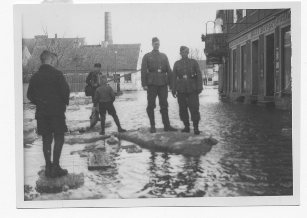 Tilsit, Schlossmühlenstr. 10, Hochwasser 1942